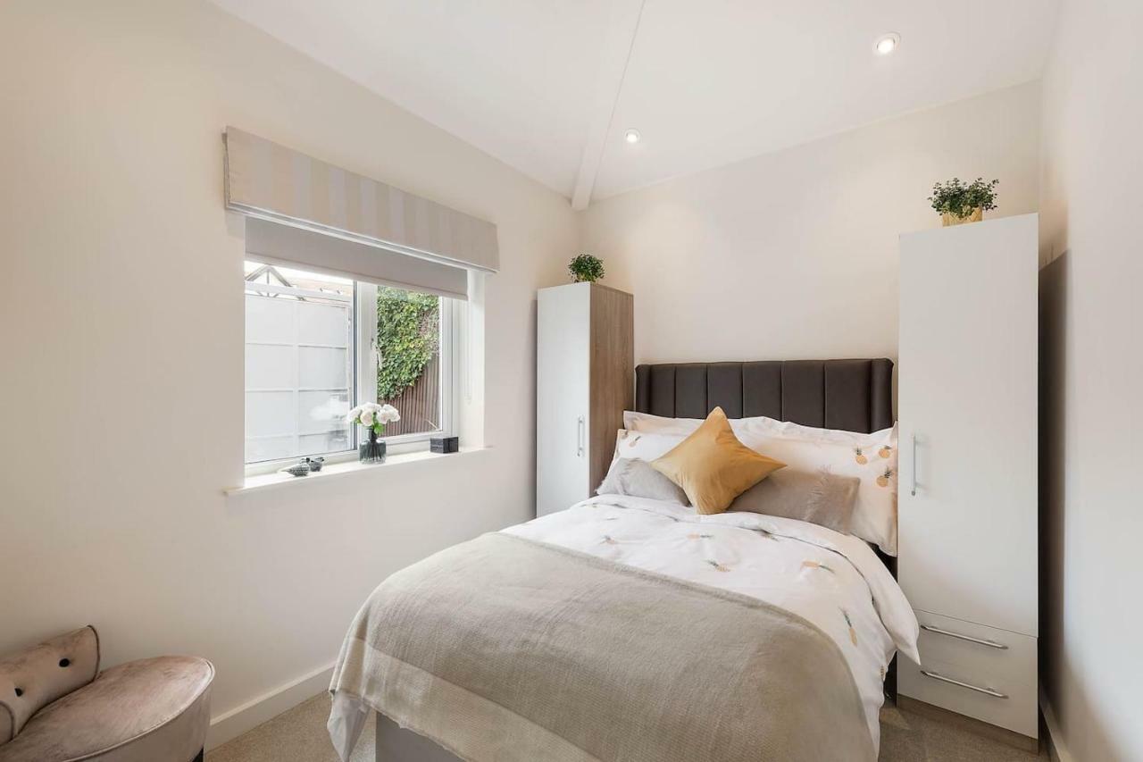 Вилла Beautiful West London House Экстерьер фото