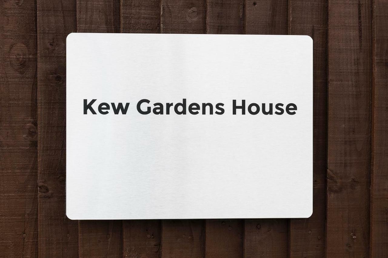 Вилла Beautiful West London House Экстерьер фото